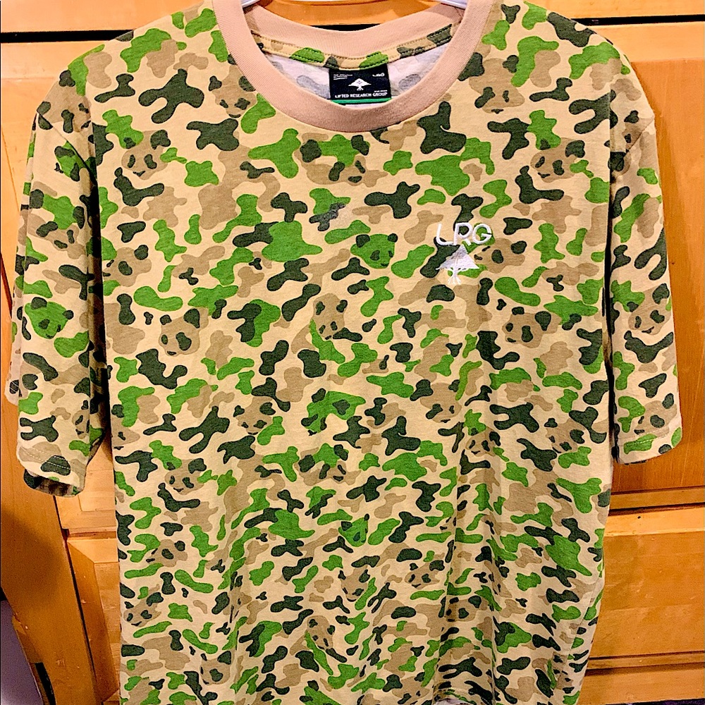 SOLD 12/6/22 Lifted Research Group PANDA CAMO LRG Sz Large Mens Camouflage Tee